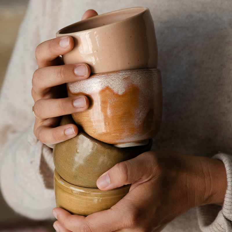 Lot de 4 tasses en céramique