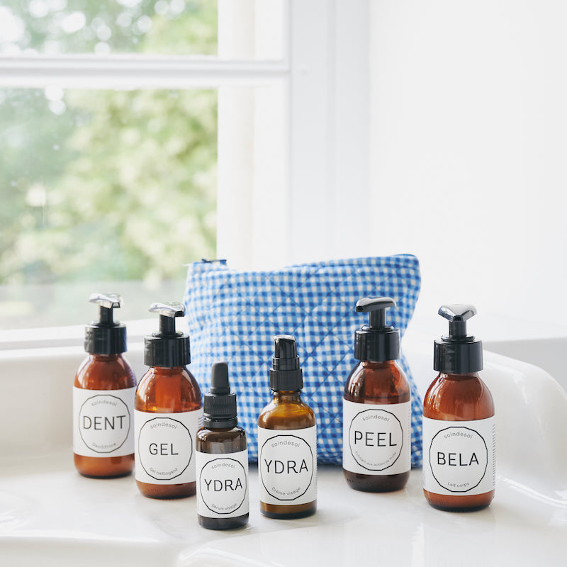la trousse de l'été vichy par Soin de Soi en collaboration avec la maison de linge Lucas du Tertre